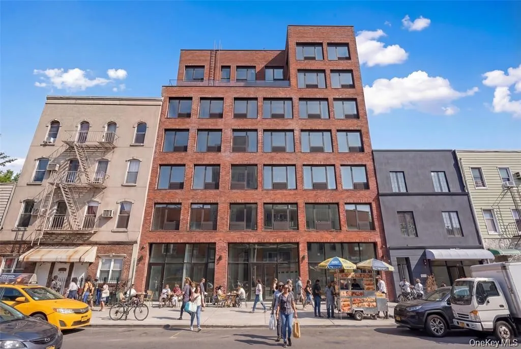 444 Graham Avenue, New York, NY, 1 Room Rooms,1 BathroomBathrooms,Residential Lease,For Rent,Graham,0,982179 444 Graham Avenue, New York, NY, 1 Room Rooms,1 BathroomBathrooms,Residential Lease,For Rent,Graham,0,982179