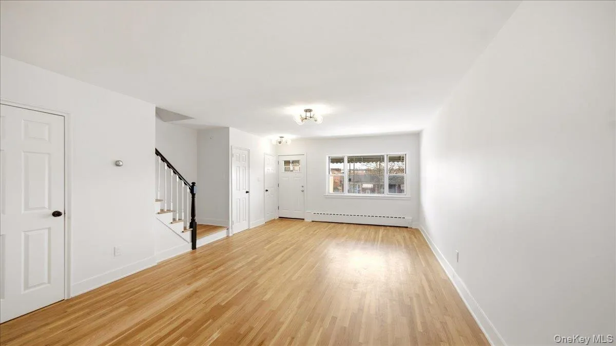 3337 Gunther Avenue, New York, NY, 3 Bedrooms Bedrooms, 9 Rooms Rooms,2 BathroomsBathrooms,Residential,For Rent,Gunther,0,982180 3337 Gunther Avenue, New York, NY, 3 Bedrooms Bedrooms, 9 Rooms Rooms,2 BathroomsBathrooms,Residential,For Rent,Gunther,0,982180