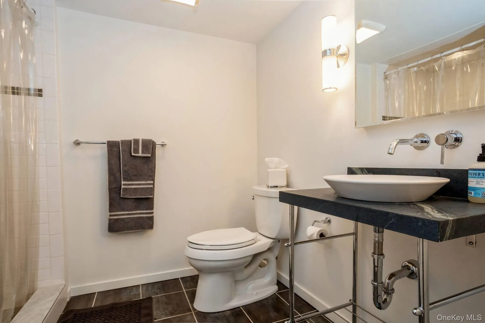 12 Partridge Drive, Southampton, NY, 4 Bedrooms Bedrooms, 7 Rooms Rooms,4 BathroomsBathrooms,Residential Lease,For Rent,Partridge,0,982198 12 Partridge Drive, Southampton, NY, 4 Bedrooms Bedrooms, 7 Rooms Rooms,4 BathroomsBathrooms,Residential Lease,For Rent,Partridge,0,982198