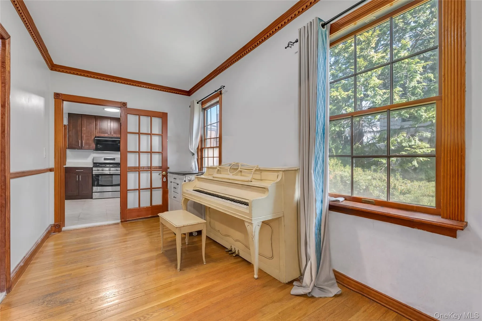 40-19 218th Street, New York, NY, 5 Bedrooms Bedrooms, 9 Rooms Rooms,2 BathroomsBathrooms,Residential,For Rent,218th,0,982199 40-19 218th Street, New York, NY, 5 Bedrooms Bedrooms, 9 Rooms Rooms,2 BathroomsBathrooms,Residential,For Rent,218th,0,982199