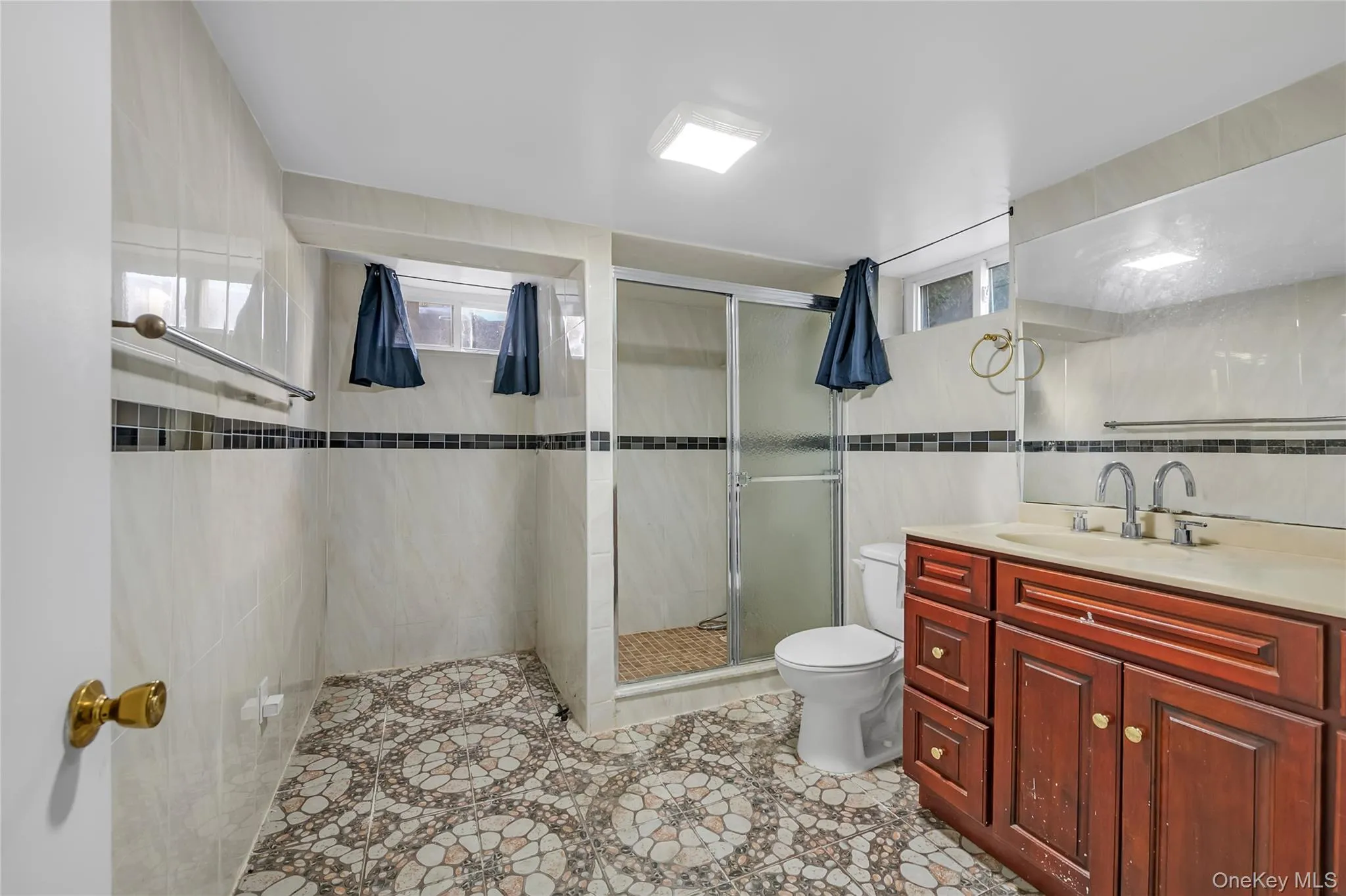40-19 218th Street, New York, NY, 5 Bedrooms Bedrooms, 9 Rooms Rooms,2 BathroomsBathrooms,Residential,For Rent,218th,0,982199 40-19 218th Street, New York, NY, 5 Bedrooms Bedrooms, 9 Rooms Rooms,2 BathroomsBathrooms,Residential,For Rent,218th,0,982199