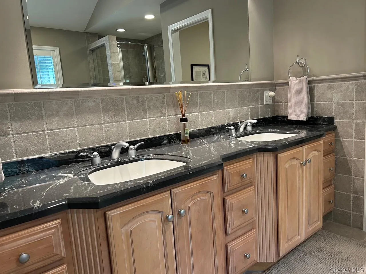 Master Bathroom Master Bathroom