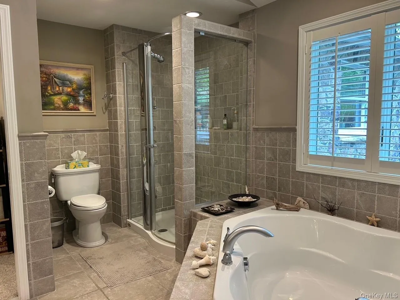 Master Bathroom Master Bathroom