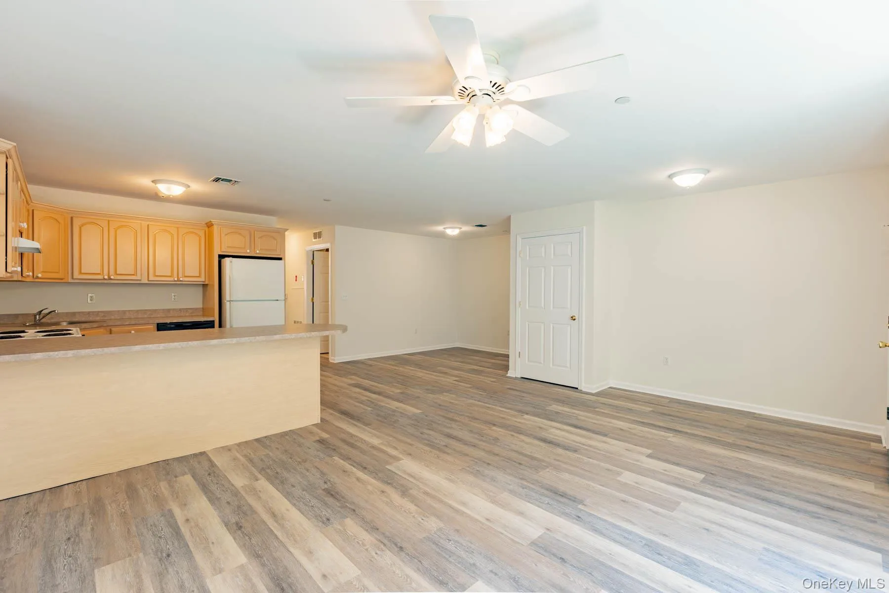 105 Flurry Lane, Babylon, NY, 2 Bedrooms Bedrooms, 5 Rooms Rooms,1 BathroomBathrooms,Residential Lease,For Rent,Flurry,0,982206 105 Flurry Lane, Babylon, NY, 2 Bedrooms Bedrooms, 5 Rooms Rooms,1 BathroomBathrooms,Residential Lease,For Rent,Flurry,0,982206