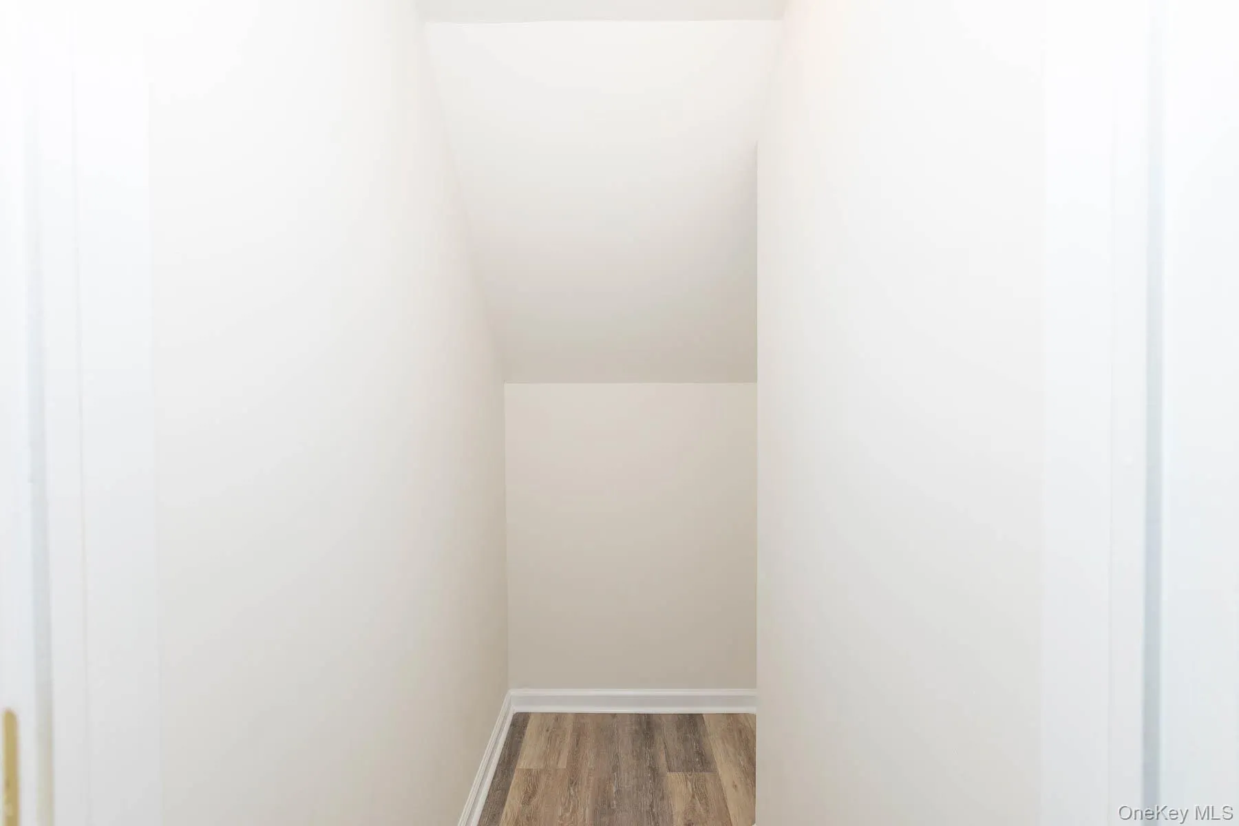 105 Flurry Lane, Babylon, NY, 2 Bedrooms Bedrooms, 5 Rooms Rooms,1 BathroomBathrooms,Residential Lease,For Rent,Flurry,0,982206 105 Flurry Lane, Babylon, NY, 2 Bedrooms Bedrooms, 5 Rooms Rooms,1 BathroomBathrooms,Residential Lease,For Rent,Flurry,0,982206