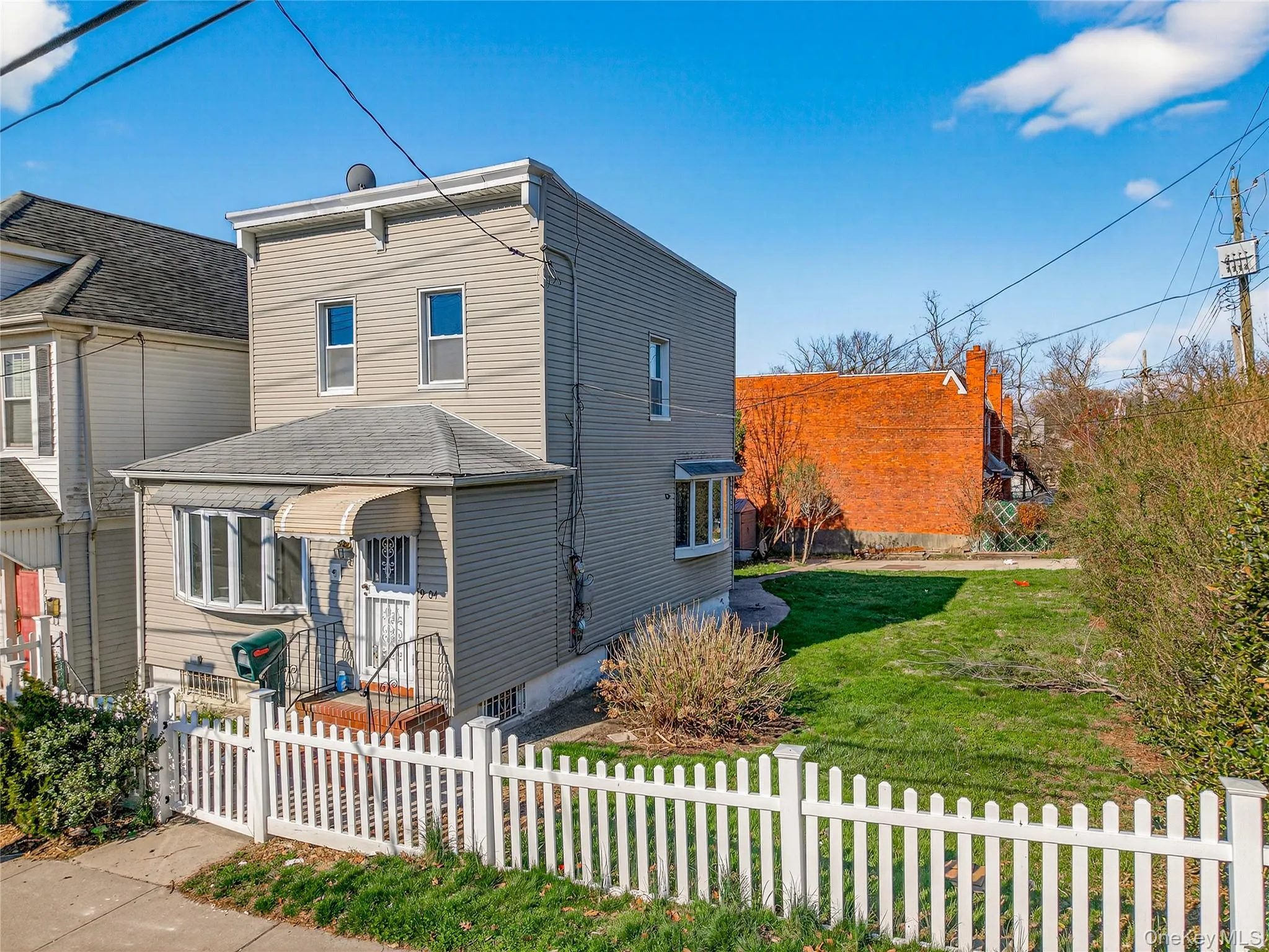 9-04 127th Street, New York, NY, 3 Bedrooms Bedrooms, 8 Rooms Rooms,2 BathroomsBathrooms,Residential,For Rent,127th,0,982216 9-04 127th Street, New York, NY, 3 Bedrooms Bedrooms, 8 Rooms Rooms,2 BathroomsBathrooms,Residential,For Rent,127th,0,982216