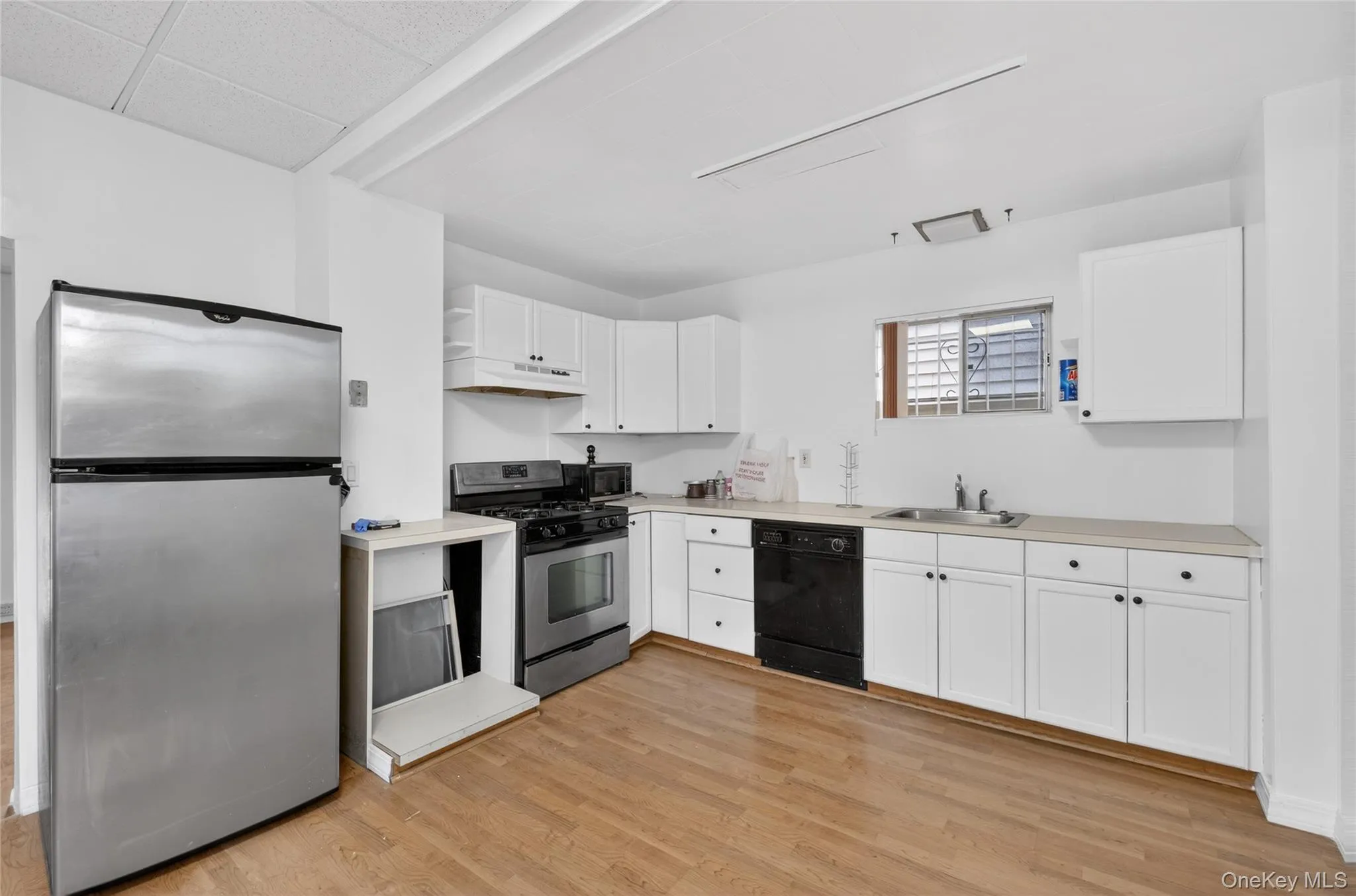 9-04 127th Street, New York, NY, 3 Bedrooms Bedrooms, 8 Rooms Rooms,2 BathroomsBathrooms,Residential,For Rent,127th,0,982216 9-04 127th Street, New York, NY, 3 Bedrooms Bedrooms, 8 Rooms Rooms,2 BathroomsBathrooms,Residential,For Rent,127th,0,982216