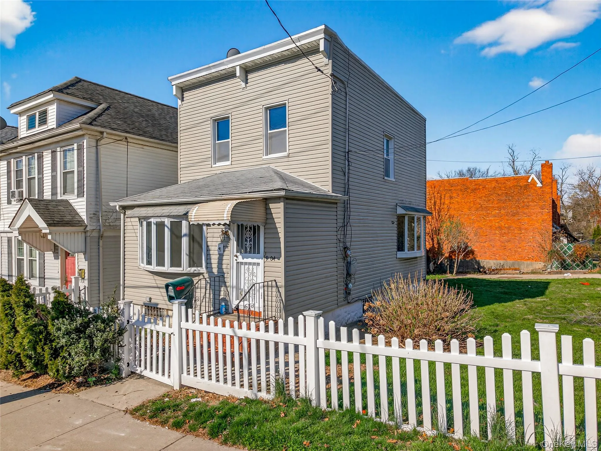 9-04 127th Street, New York, NY, 3 Bedrooms Bedrooms, 8 Rooms Rooms,2 BathroomsBathrooms,Residential,For Rent,127th,0,982216 9-04 127th Street, New York, NY, 3 Bedrooms Bedrooms, 8 Rooms Rooms,2 BathroomsBathrooms,Residential,For Rent,127th,0,982216
