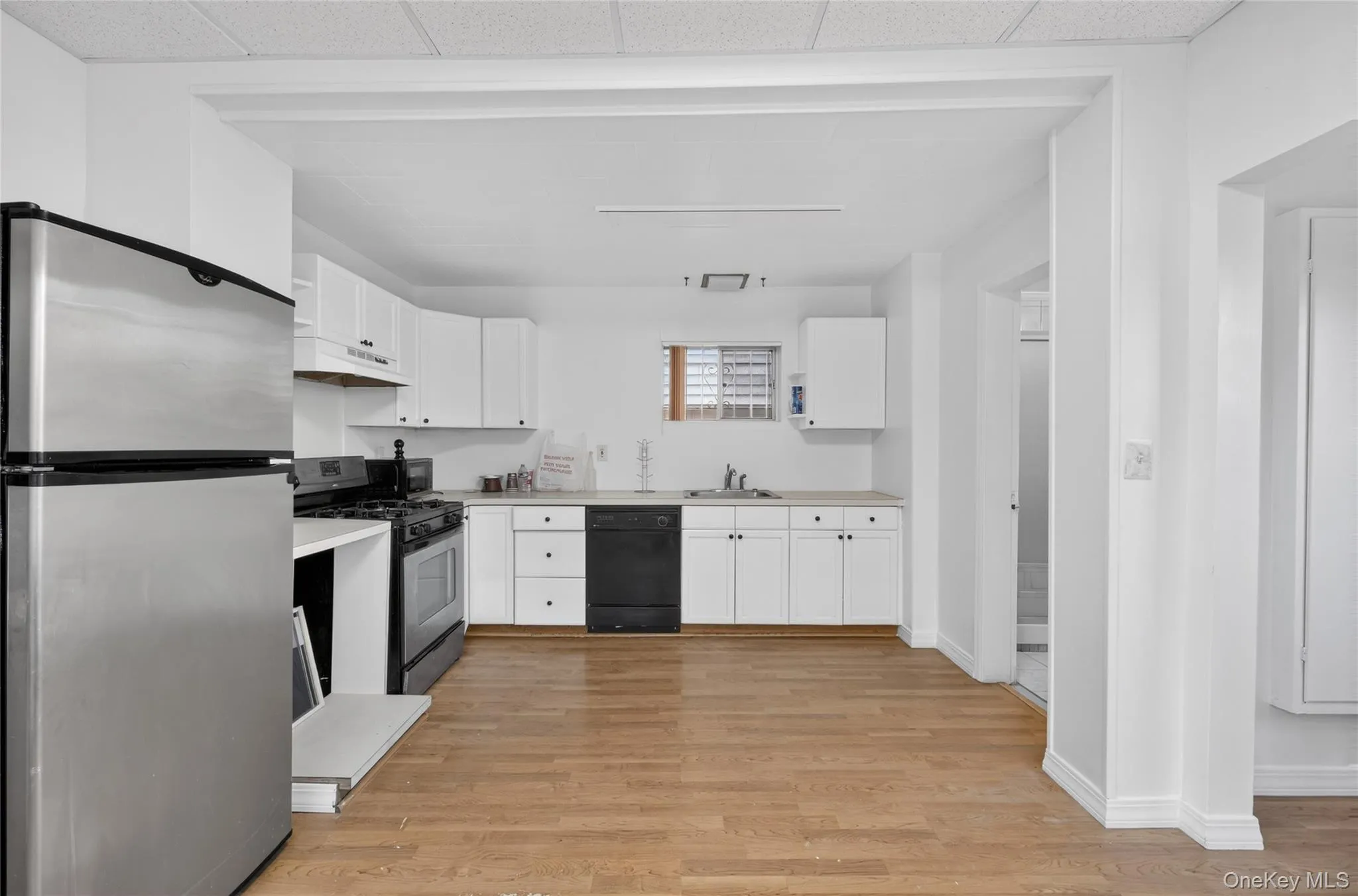 9-04 127th Street, New York, NY, 3 Bedrooms Bedrooms, 8 Rooms Rooms,2 BathroomsBathrooms,Residential,For Rent,127th,0,982216 9-04 127th Street, New York, NY, 3 Bedrooms Bedrooms, 8 Rooms Rooms,2 BathroomsBathrooms,Residential,For Rent,127th,0,982216