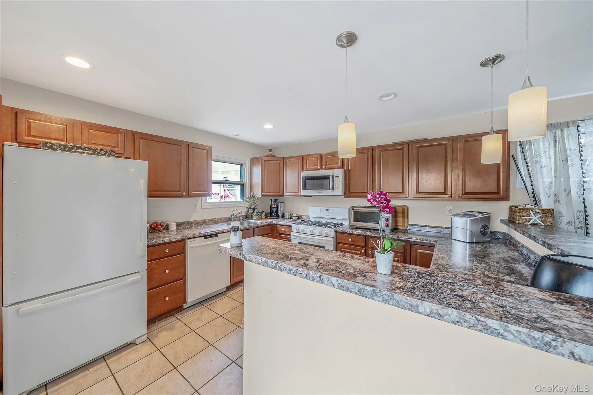 105 Vermont Street, Long Beach, NY, 6 Bedrooms Bedrooms, 10 Rooms Rooms,2 BathroomsBathrooms,Residential,For Rent,Vermont,0,982241 105 Vermont Street, Long Beach, NY, 6 Bedrooms Bedrooms, 10 Rooms Rooms,2 BathroomsBathrooms,Residential,For Rent,Vermont,0,982241
