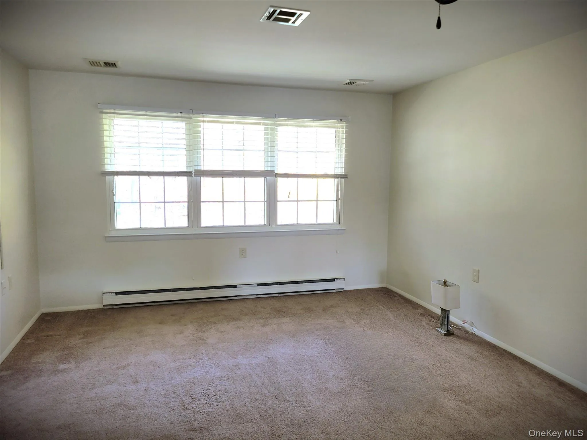375 Woodbridge Drive, Brookhaven, NY, 2 Bedrooms Bedrooms, 6 Rooms Rooms,1 BathroomBathrooms,Residential Sale,For Rent,Woodbridge,0,982246 375 Woodbridge Drive, Brookhaven, NY, 2 Bedrooms Bedrooms, 6 Rooms Rooms,1 BathroomBathrooms,Residential Sale,For Rent,Woodbridge,0,982246