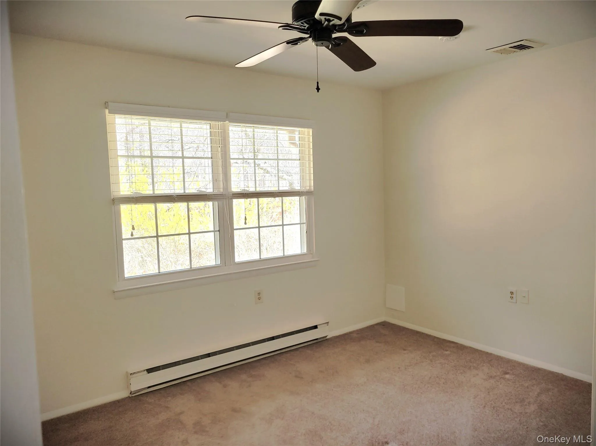 375 Woodbridge Drive, Brookhaven, NY, 2 Bedrooms Bedrooms, 6 Rooms Rooms,1 BathroomBathrooms,Residential Sale,For Rent,Woodbridge,0,982246 375 Woodbridge Drive, Brookhaven, NY, 2 Bedrooms Bedrooms, 6 Rooms Rooms,1 BathroomBathrooms,Residential Sale,For Rent,Woodbridge,0,982246
