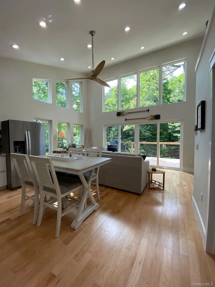 221 Starlight Road, Thompson, NY, 3 Bedrooms Bedrooms, 7 Rooms Rooms,2 BathroomsBathrooms,Residential,For Rent,Starlight,0,982249 221 Starlight Road, Thompson, NY, 3 Bedrooms Bedrooms, 7 Rooms Rooms,2 BathroomsBathrooms,Residential,For Rent,Starlight,0,982249