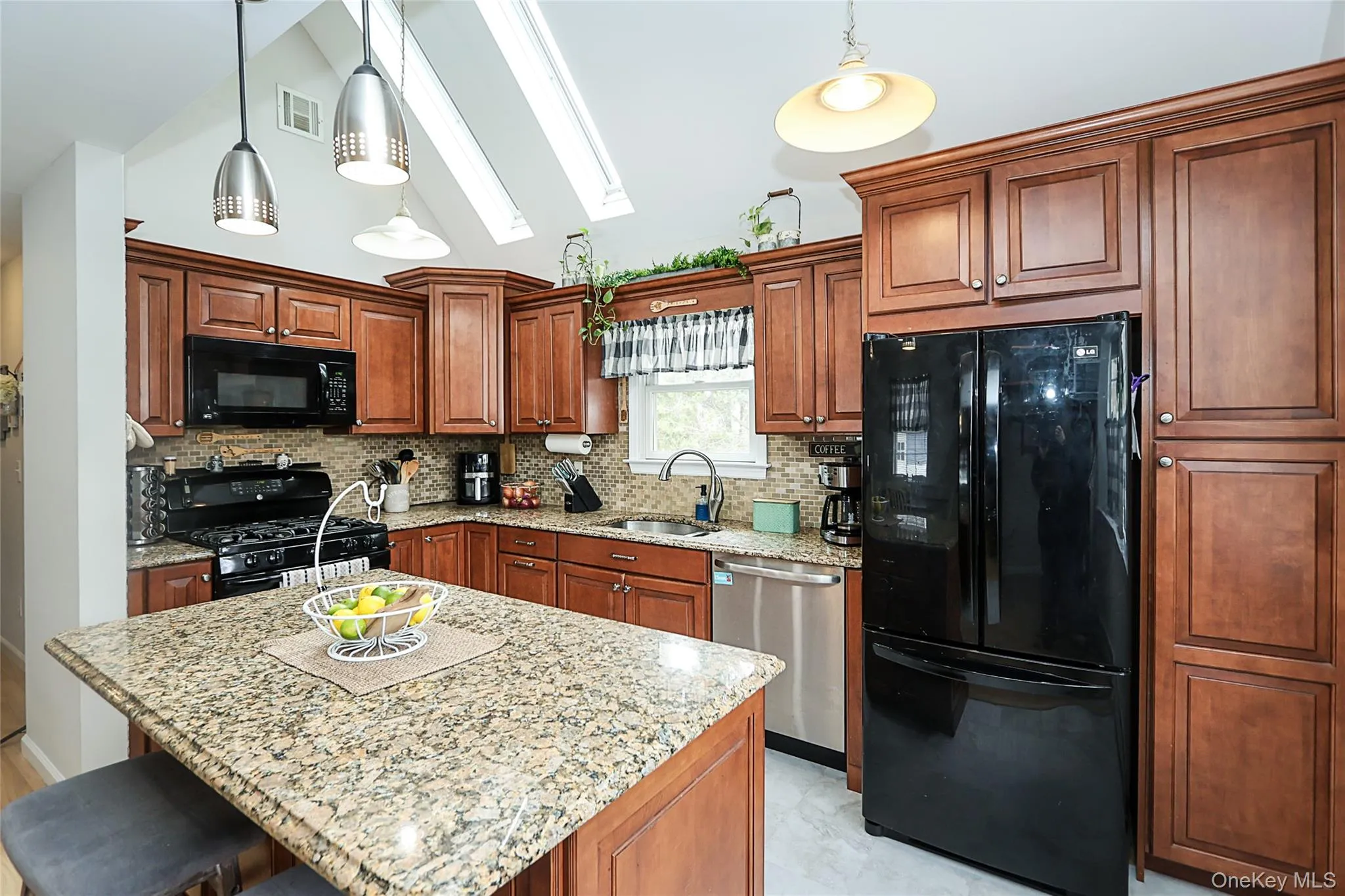 129 Norwalk Avenue, Brookhaven, NY, 3 Bedrooms Bedrooms, 6 Rooms Rooms,1 BathroomBathrooms,Residential,For Rent,Norwalk,0,982270 129 Norwalk Avenue, Brookhaven, NY, 3 Bedrooms Bedrooms, 6 Rooms Rooms,1 BathroomBathrooms,Residential,For Rent,Norwalk,0,982270