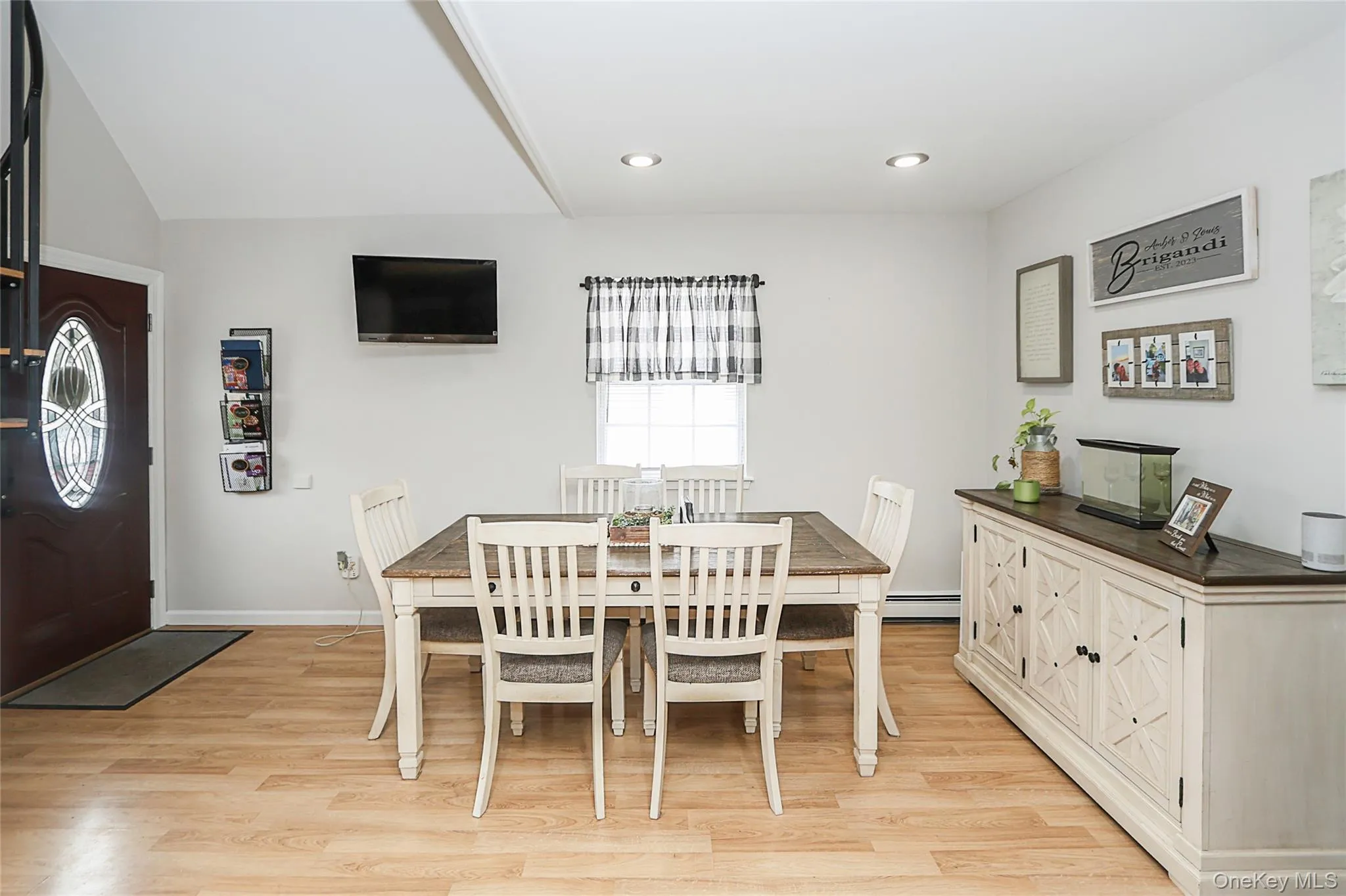 129 Norwalk Avenue, Brookhaven, NY, 3 Bedrooms Bedrooms, 6 Rooms Rooms,1 BathroomBathrooms,Residential,For Rent,Norwalk,0,982270 129 Norwalk Avenue, Brookhaven, NY, 3 Bedrooms Bedrooms, 6 Rooms Rooms,1 BathroomBathrooms,Residential,For Rent,Norwalk,0,982270
