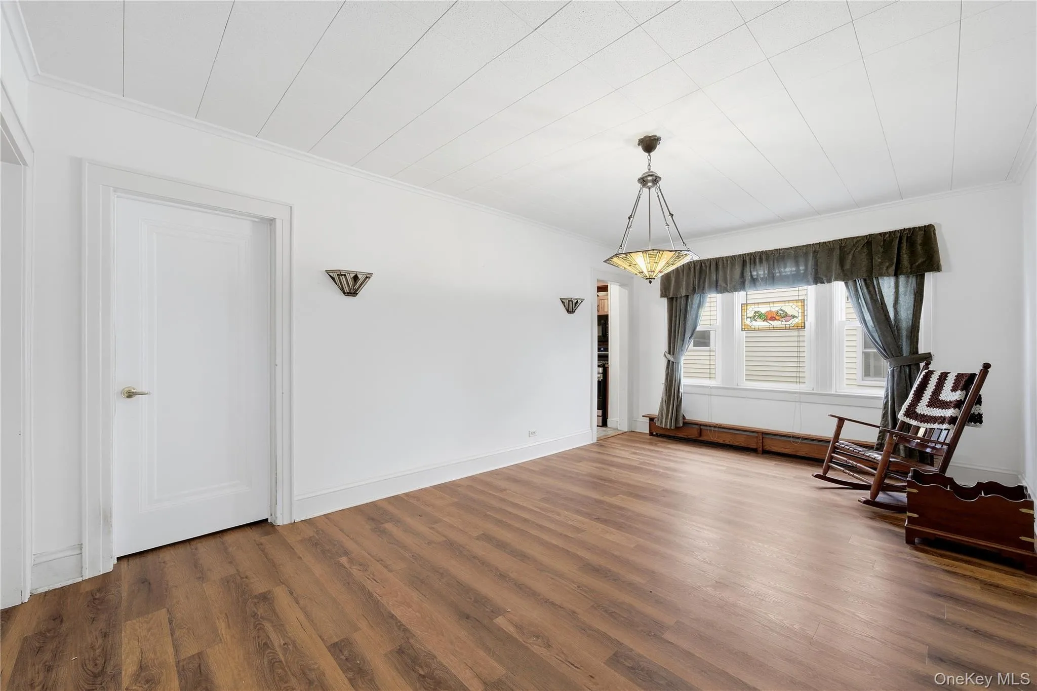 147 Church Avenue, Islip, NY, 4 Bedrooms Bedrooms, 10 Rooms Rooms,2 BathroomsBathrooms,Residential,For Rent,Church,0,982285 147 Church Avenue, Islip, NY, 4 Bedrooms Bedrooms, 10 Rooms Rooms,2 BathroomsBathrooms,Residential,For Rent,Church,0,982285