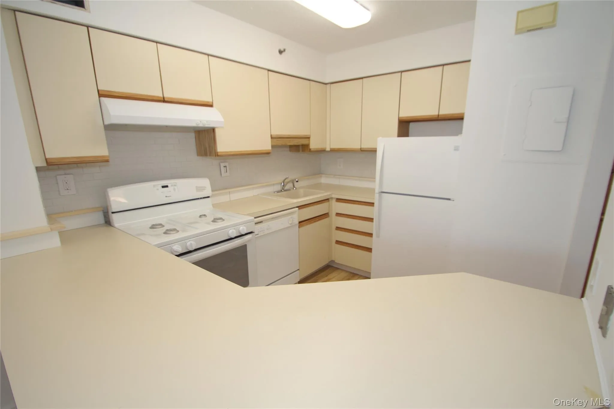 14 Nosband Avenue, White Plains, NY, 2 Rooms Rooms,1 BathroomBathrooms,Residential Lease,For Rent,Nosband,0,982296 14 Nosband Avenue, White Plains, NY, 2 Rooms Rooms,1 BathroomBathrooms,Residential Lease,For Rent,Nosband,0,982296