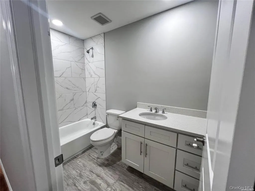 158 Norfleet, Brookhaven, NY, 3 Bedrooms Bedrooms, 3 Rooms Rooms,2 BathroomsBathrooms,Residential Lease,For Rent,Norfleet,0,982308 158 Norfleet, Brookhaven, NY, 3 Bedrooms Bedrooms, 3 Rooms Rooms,2 BathroomsBathrooms,Residential Lease,For Rent,Norfleet,0,982308