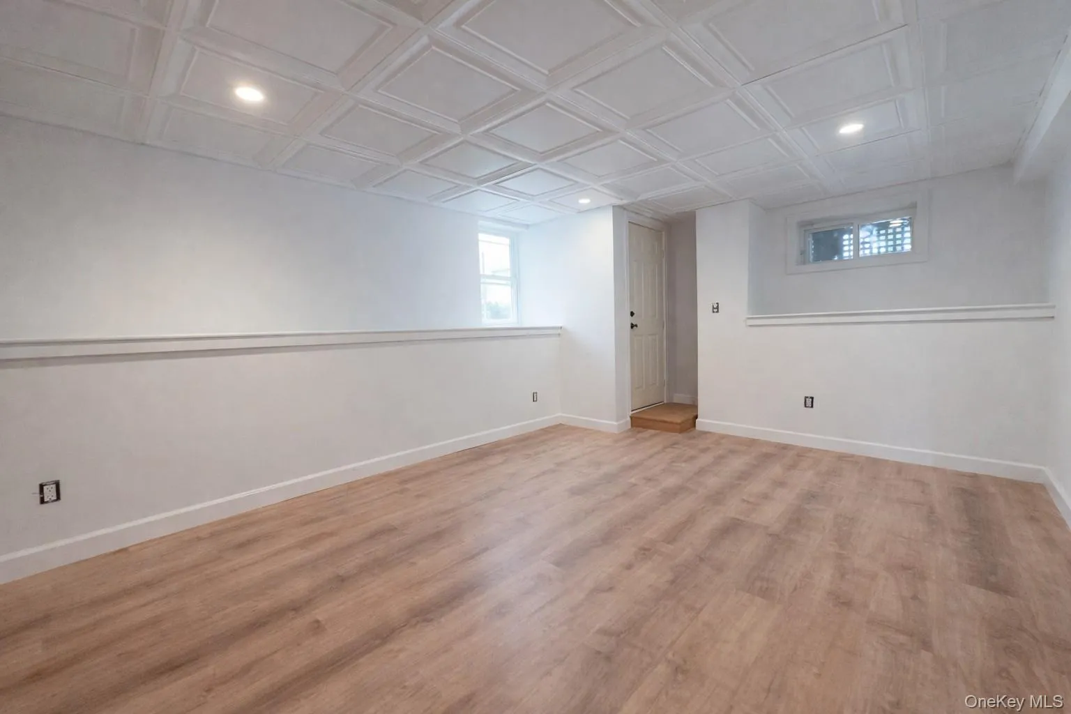 Newly renovated large room Newly renovated large room