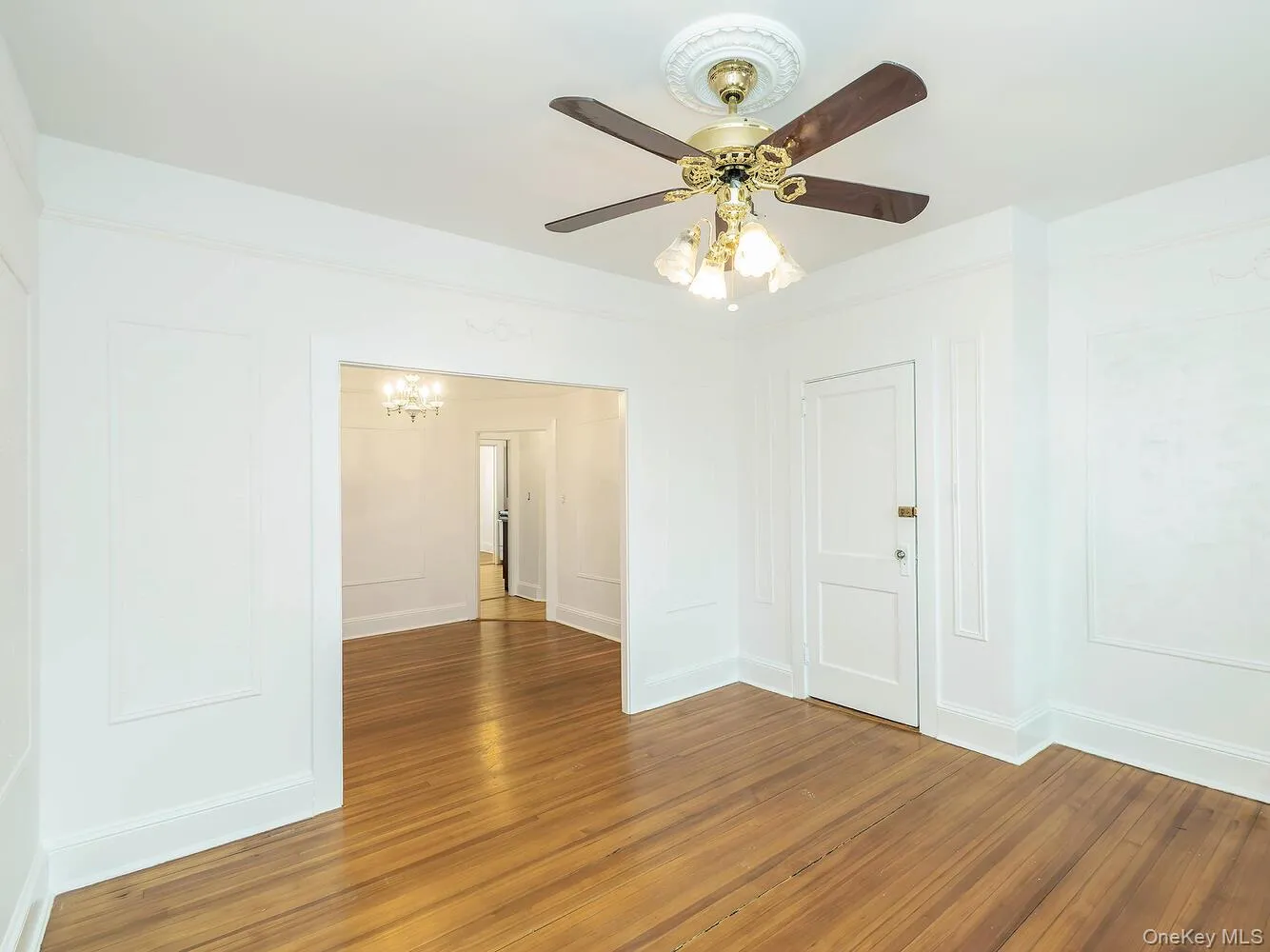 70 Central Avenue, Oyster Bay, NY, 1 Bedroom Bedrooms, 4 Rooms Rooms,1 BathroomBathrooms,Residential Lease,For Rent,Central,0,982316 70 Central Avenue, Oyster Bay, NY, 1 Bedroom Bedrooms, 4 Rooms Rooms,1 BathroomBathrooms,Residential Lease,For Rent,Central,0,982316