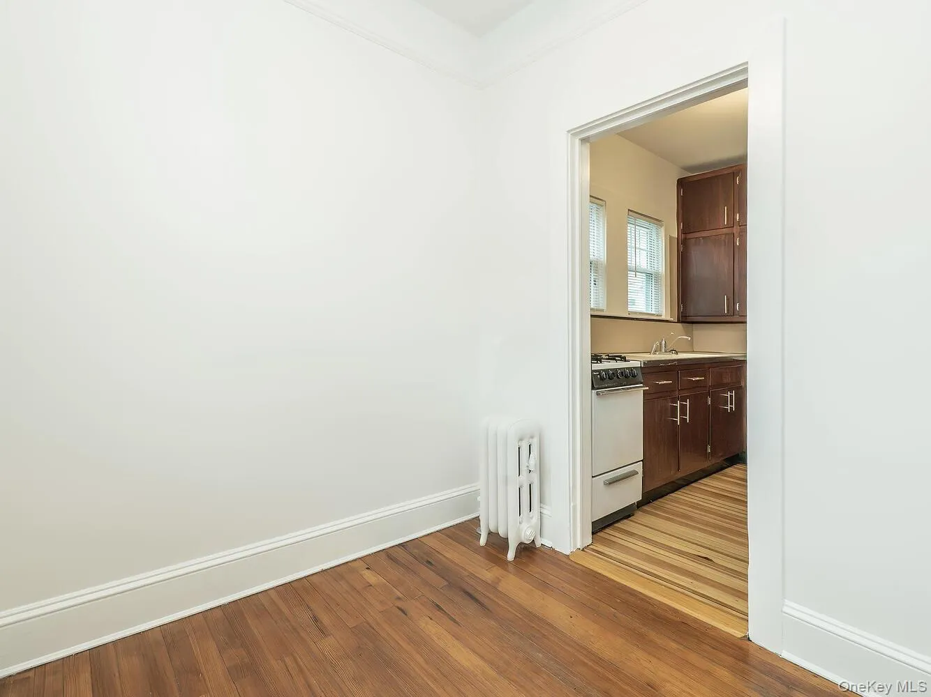 70 Central Avenue, Oyster Bay, NY, 1 Bedroom Bedrooms, 4 Rooms Rooms,1 BathroomBathrooms,Residential Lease,For Rent,Central,0,982316 70 Central Avenue, Oyster Bay, NY, 1 Bedroom Bedrooms, 4 Rooms Rooms,1 BathroomBathrooms,Residential Lease,For Rent,Central,0,982316