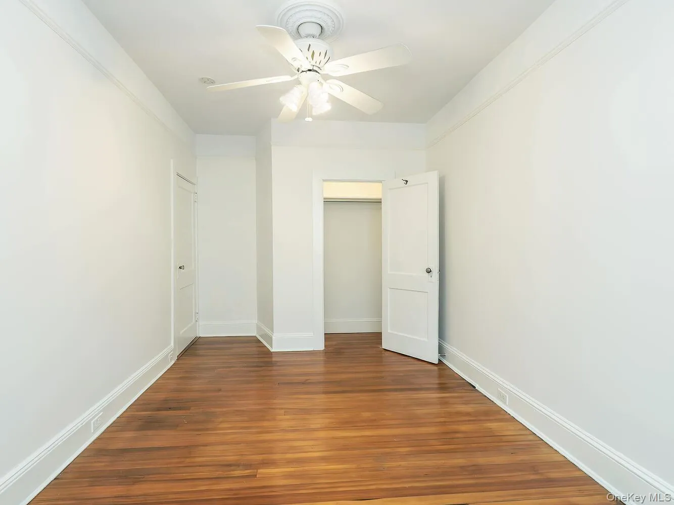 70 Central Avenue, Oyster Bay, NY, 1 Bedroom Bedrooms, 4 Rooms Rooms,1 BathroomBathrooms,Residential Lease,For Rent,Central,0,982316 70 Central Avenue, Oyster Bay, NY, 1 Bedroom Bedrooms, 4 Rooms Rooms,1 BathroomBathrooms,Residential Lease,For Rent,Central,0,982316