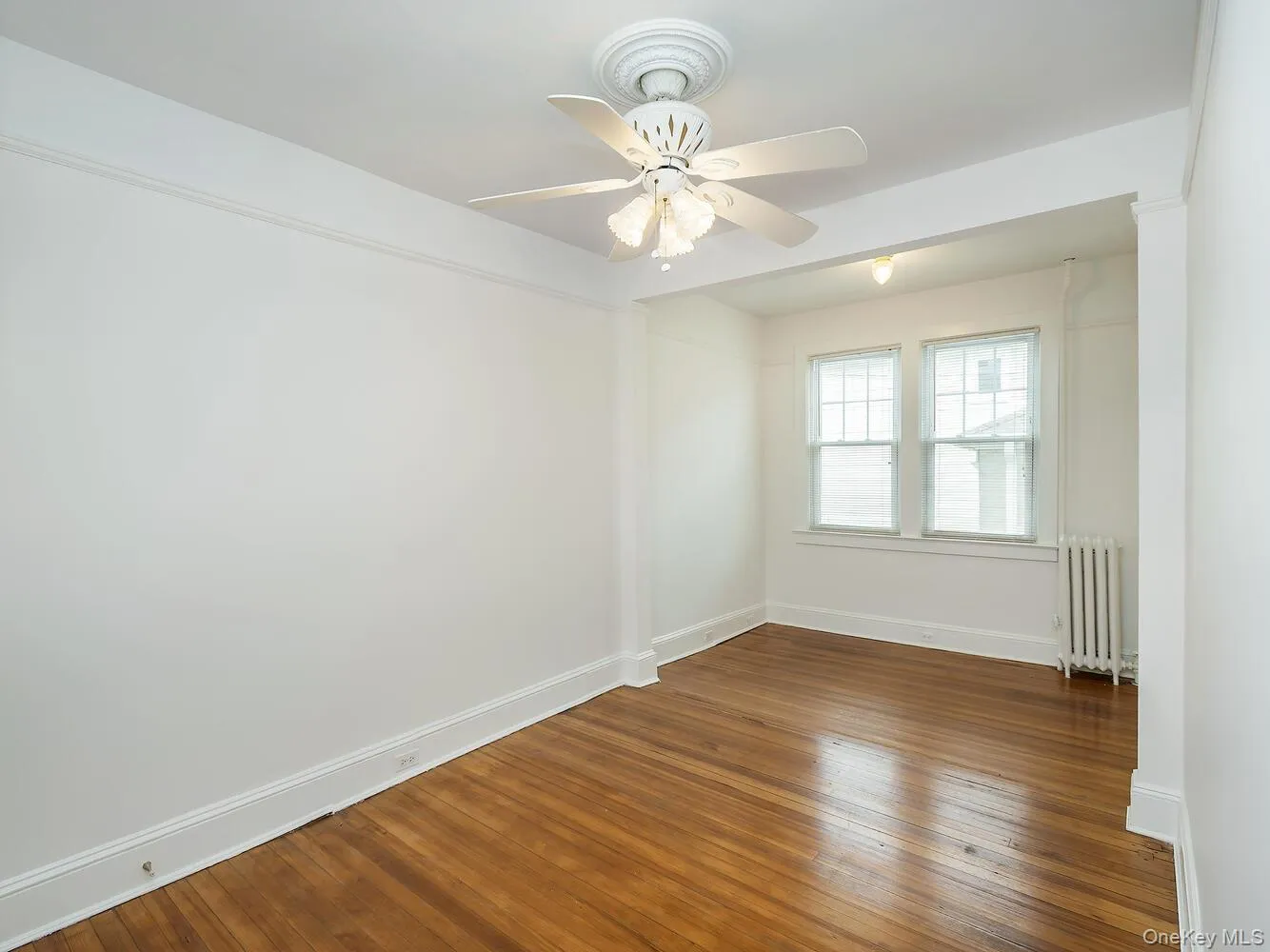70 Central Avenue, Oyster Bay, NY, 1 Bedroom Bedrooms, 4 Rooms Rooms,1 BathroomBathrooms,Residential Lease,For Rent,Central,0,982316 70 Central Avenue, Oyster Bay, NY, 1 Bedroom Bedrooms, 4 Rooms Rooms,1 BathroomBathrooms,Residential Lease,For Rent,Central,0,982316