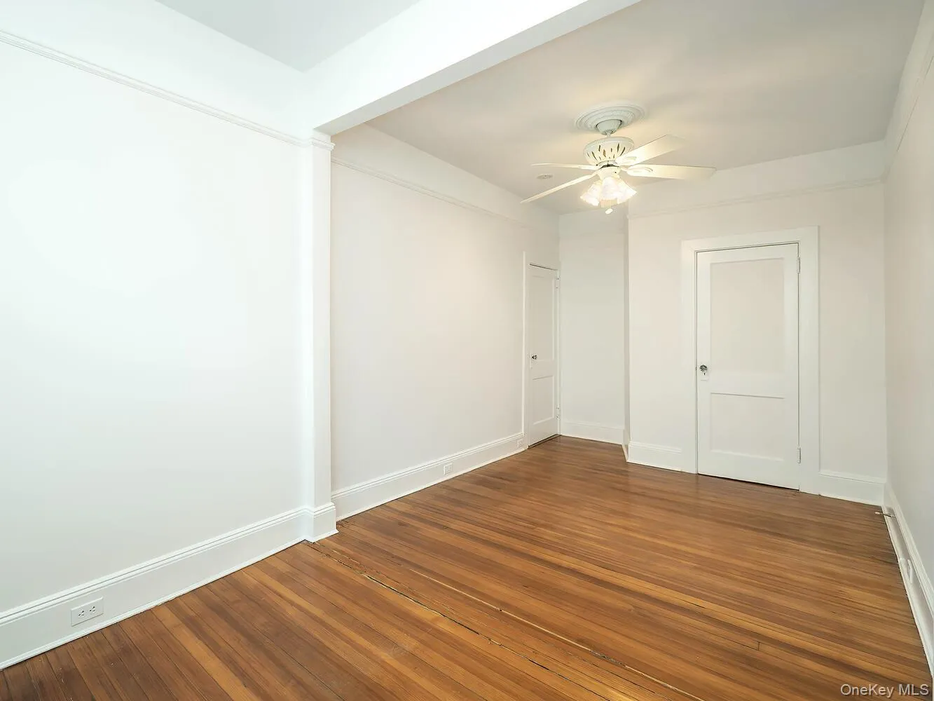 70 Central Avenue, Oyster Bay, NY, 1 Bedroom Bedrooms, 4 Rooms Rooms,1 BathroomBathrooms,Residential Lease,For Rent,Central,0,982316 70 Central Avenue, Oyster Bay, NY, 1 Bedroom Bedrooms, 4 Rooms Rooms,1 BathroomBathrooms,Residential Lease,For Rent,Central,0,982316