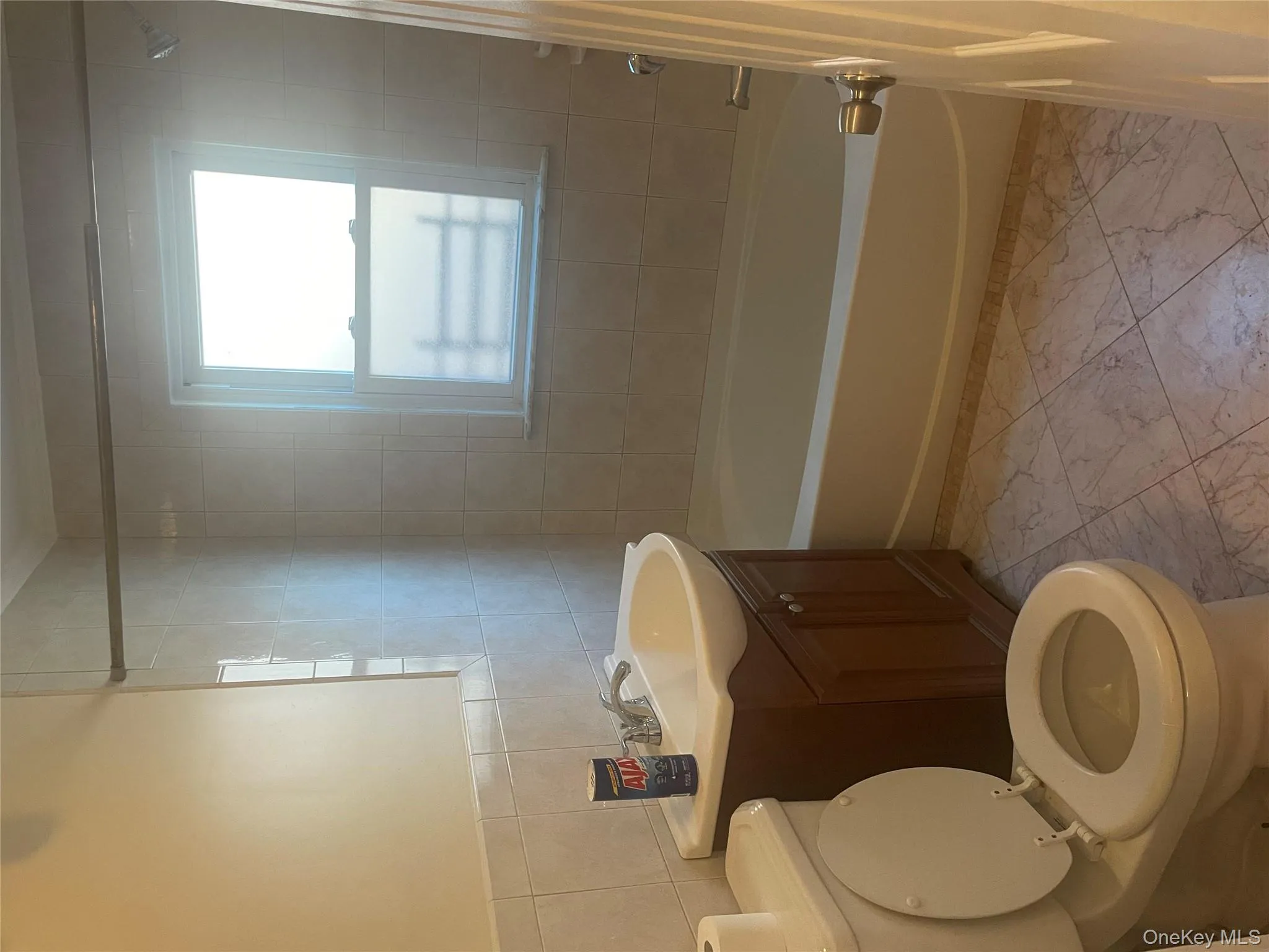 4212 Monticello Avenue, New York, NY, 3 Bedrooms Bedrooms, 5 Rooms Rooms,1 BathroomBathrooms,Residential Lease,For Rent,Monticello,0,982329 4212 Monticello Avenue, New York, NY, 3 Bedrooms Bedrooms, 5 Rooms Rooms,1 BathroomBathrooms,Residential Lease,For Rent,Monticello,0,982329