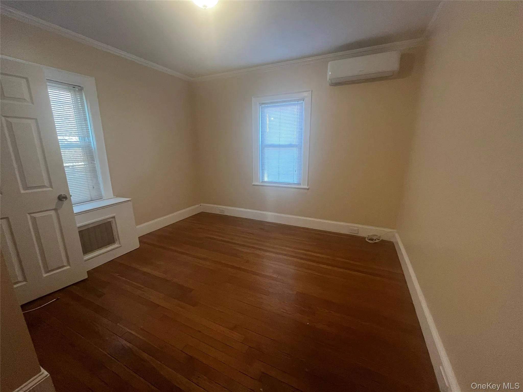 4212 Monticello Avenue, New York, NY, 3 Bedrooms Bedrooms, 5 Rooms Rooms,1 BathroomBathrooms,Residential Lease,For Rent,Monticello,0,982329 4212 Monticello Avenue, New York, NY, 3 Bedrooms Bedrooms, 5 Rooms Rooms,1 BathroomBathrooms,Residential Lease,For Rent,Monticello,0,982329