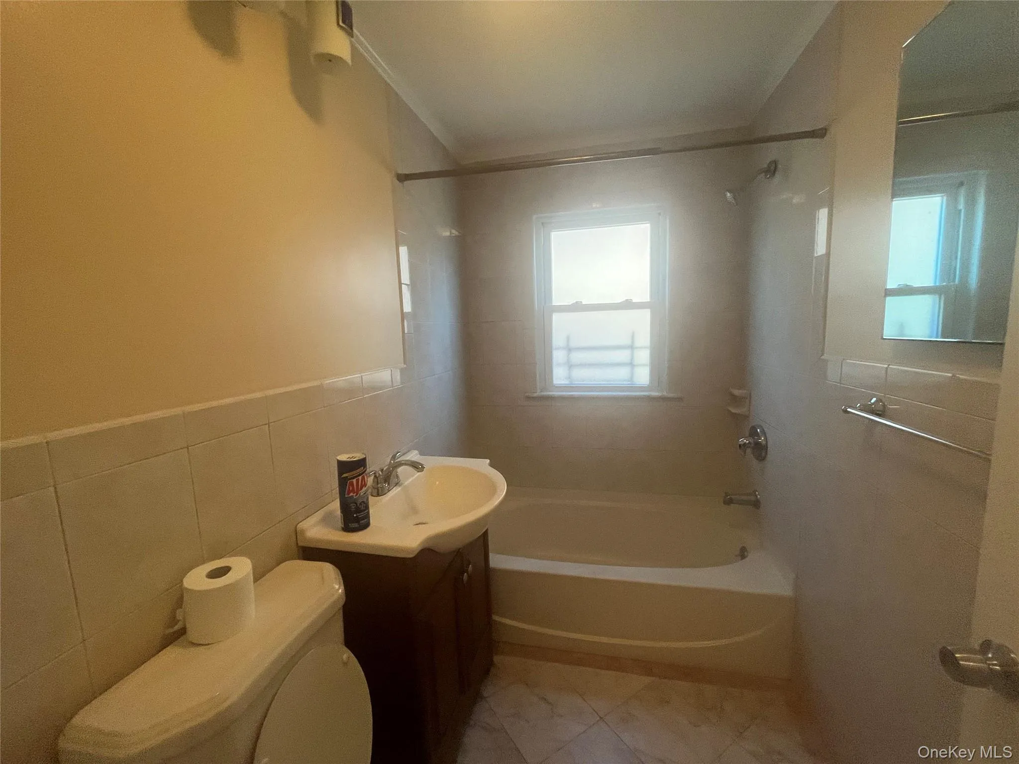 4212 Monticello Avenue, New York, NY, 3 Bedrooms Bedrooms, 5 Rooms Rooms,1 BathroomBathrooms,Residential Lease,For Rent,Monticello,0,982329 4212 Monticello Avenue, New York, NY, 3 Bedrooms Bedrooms, 5 Rooms Rooms,1 BathroomBathrooms,Residential Lease,For Rent,Monticello,0,982329