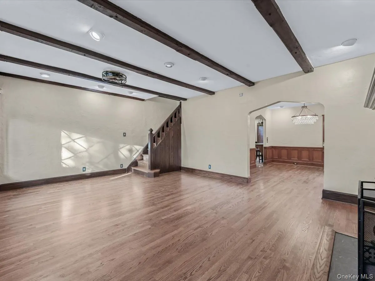 16 Kenilworth Road, North Hempstead, NY, 3 Bedrooms Bedrooms, 8 Rooms Rooms,2 BathroomsBathrooms,Residential,For Rent,Kenilworth,0,982341 16 Kenilworth Road, North Hempstead, NY, 3 Bedrooms Bedrooms, 8 Rooms Rooms,2 BathroomsBathrooms,Residential,For Rent,Kenilworth,0,982341