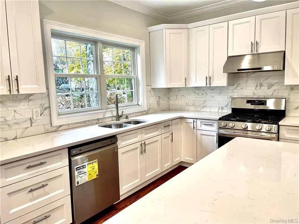 1 Kewanee Road, New Rochelle, NY, 5 Bedrooms Bedrooms, 11 Rooms Rooms,4 BathroomsBathrooms,Residential Lease,For Rent,Kewanee,0,982352 1 Kewanee Road, New Rochelle, NY, 5 Bedrooms Bedrooms, 11 Rooms Rooms,4 BathroomsBathrooms,Residential Lease,For Rent,Kewanee,0,982352