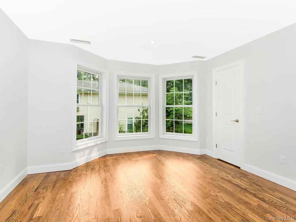 1 Kewanee Road, New Rochelle, NY, 5 Bedrooms Bedrooms, 11 Rooms Rooms,4 BathroomsBathrooms,Residential Lease,For Rent,Kewanee,0,982352 1 Kewanee Road, New Rochelle, NY, 5 Bedrooms Bedrooms, 11 Rooms Rooms,4 BathroomsBathrooms,Residential Lease,For Rent,Kewanee,0,982352