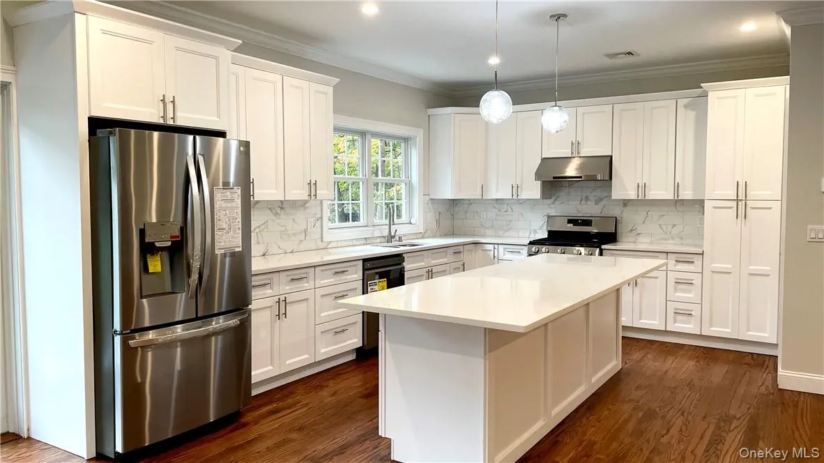 1 Kewanee Road, New Rochelle, NY, 5 Bedrooms Bedrooms, 11 Rooms Rooms,4 BathroomsBathrooms,Residential Lease,For Rent,Kewanee,0,982352 1 Kewanee Road, New Rochelle, NY, 5 Bedrooms Bedrooms, 11 Rooms Rooms,4 BathroomsBathrooms,Residential Lease,For Rent,Kewanee,0,982352