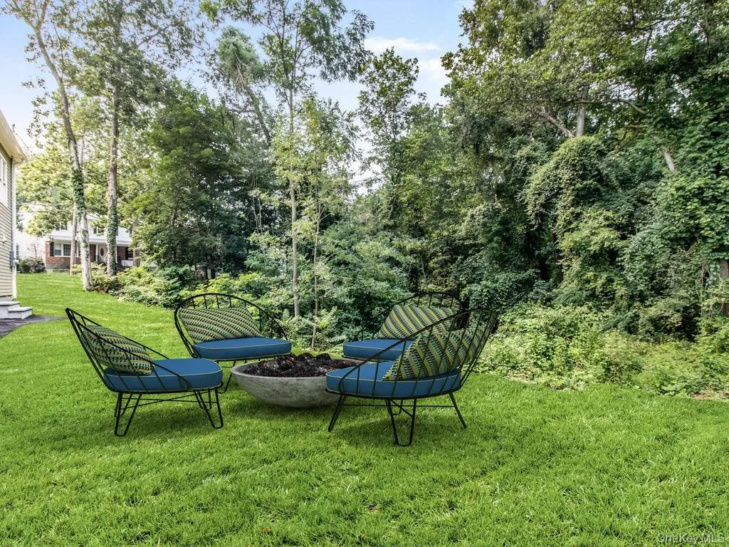 1 Kewanee Road, New Rochelle, NY, 5 Bedrooms Bedrooms, 11 Rooms Rooms,4 BathroomsBathrooms,Residential Lease,For Rent,Kewanee,0,982352 1 Kewanee Road, New Rochelle, NY, 5 Bedrooms Bedrooms, 11 Rooms Rooms,4 BathroomsBathrooms,Residential Lease,For Rent,Kewanee,0,982352