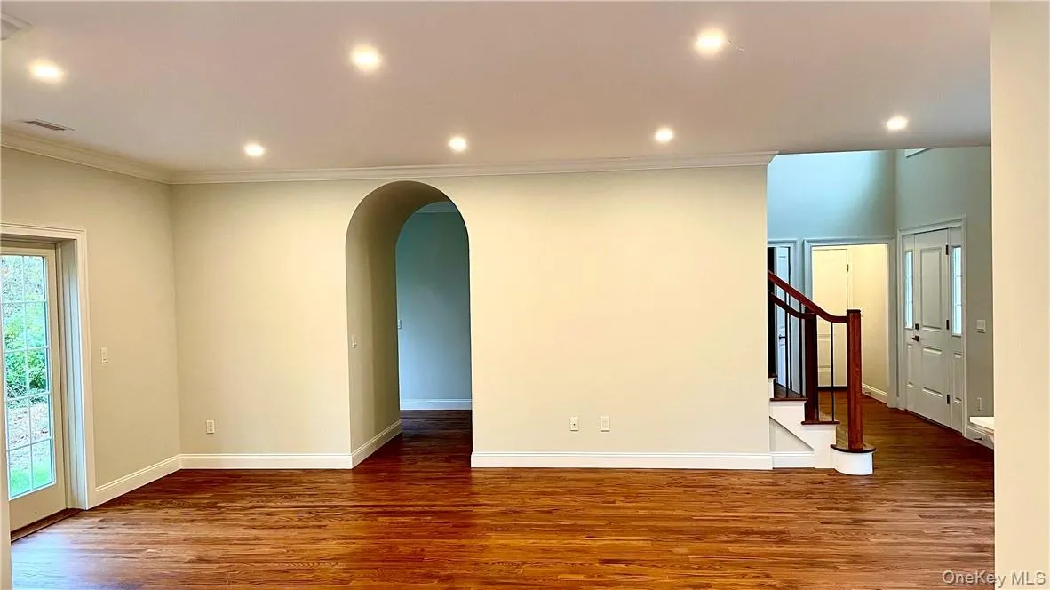 1 Kewanee Road, New Rochelle, NY, 5 Bedrooms Bedrooms, 11 Rooms Rooms,4 BathroomsBathrooms,Residential Lease,For Rent,Kewanee,0,982352 1 Kewanee Road, New Rochelle, NY, 5 Bedrooms Bedrooms, 11 Rooms Rooms,4 BathroomsBathrooms,Residential Lease,For Rent,Kewanee,0,982352