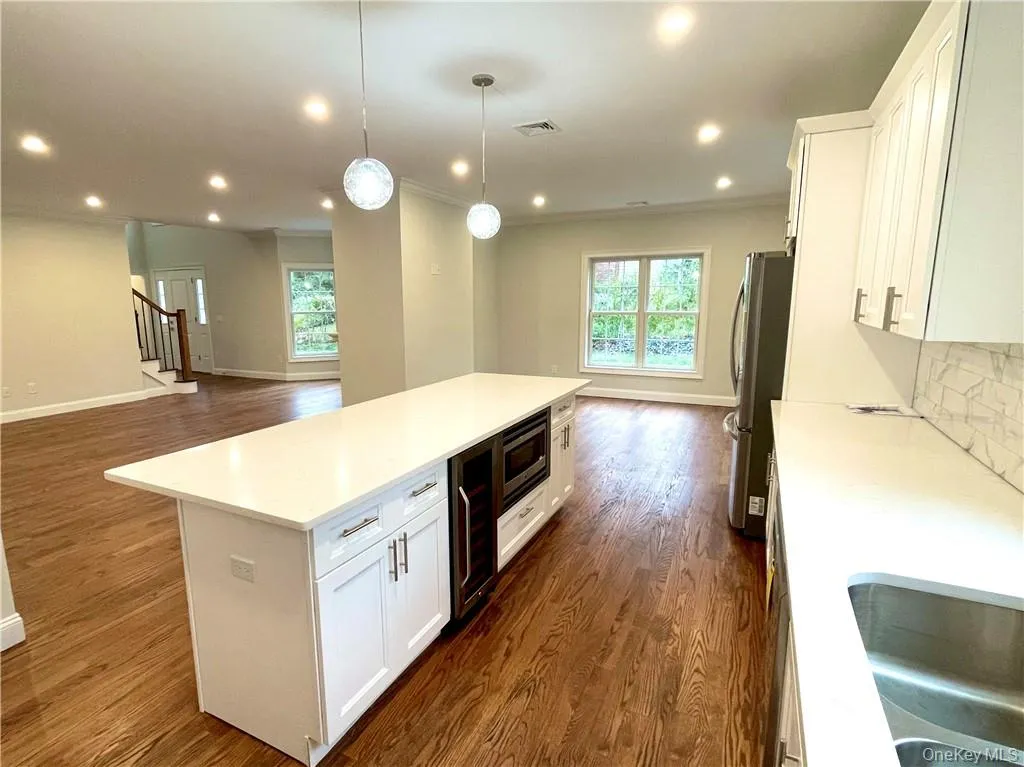 1 Kewanee Road, New Rochelle, NY, 5 Bedrooms Bedrooms, 11 Rooms Rooms,4 BathroomsBathrooms,Residential Lease,For Rent,Kewanee,0,982352 1 Kewanee Road, New Rochelle, NY, 5 Bedrooms Bedrooms, 11 Rooms Rooms,4 BathroomsBathrooms,Residential Lease,For Rent,Kewanee,0,982352