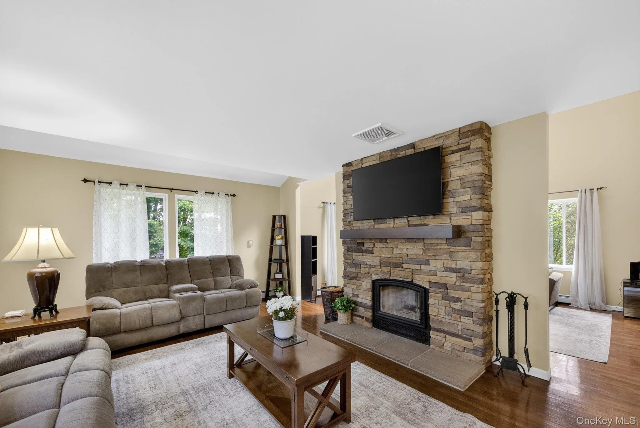 19 Apple Hill Drive, Cortlandt, NY, 4 Bedrooms Bedrooms, 8 Rooms Rooms,2 BathroomsBathrooms,Residential,For Rent,Apple Hill,0,982356 19 Apple Hill Drive, Cortlandt, NY, 4 Bedrooms Bedrooms, 8 Rooms Rooms,2 BathroomsBathrooms,Residential,For Rent,Apple Hill,0,982356
