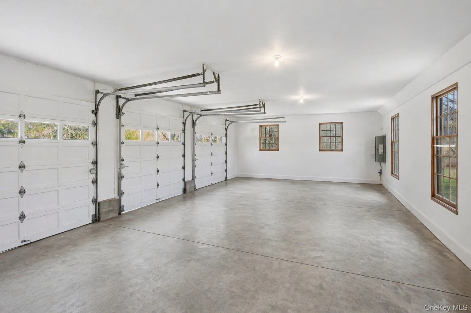 Three car garage Three car garage