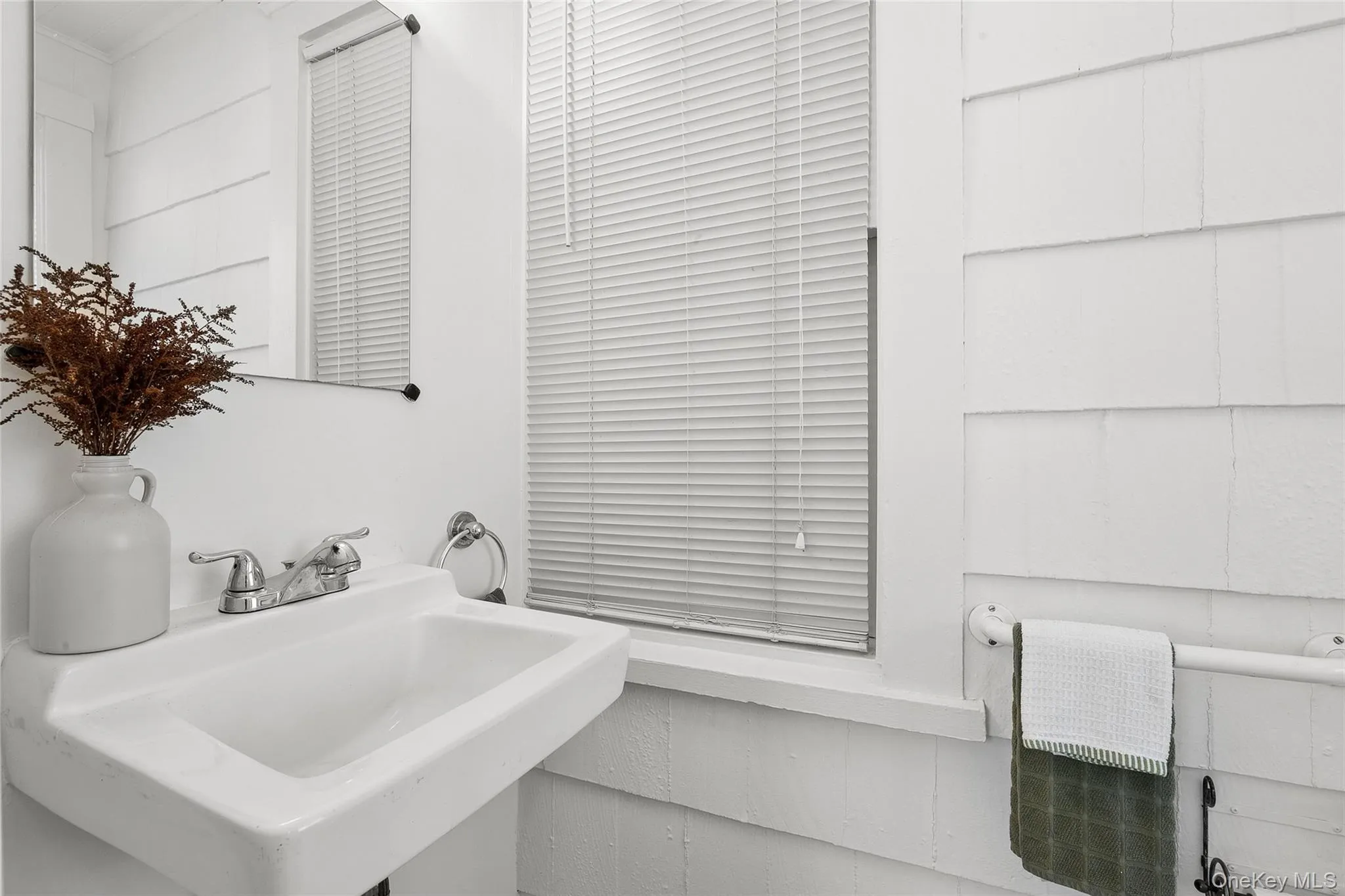 208 Wheatley Road, Oyster Bay, NY, 3 Bedrooms Bedrooms, 7 Rooms Rooms,1 BathroomBathrooms,Residential Lease,For Rent,Wheatley,0,982368 208 Wheatley Road, Oyster Bay, NY, 3 Bedrooms Bedrooms, 7 Rooms Rooms,1 BathroomBathrooms,Residential Lease,For Rent,Wheatley,0,982368