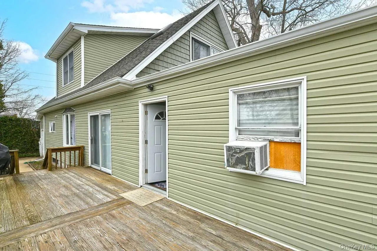 32 Coolidge Street, Hempstead, NY, 4 Bedrooms Bedrooms, 9 Rooms Rooms,2 BathroomsBathrooms,Residential,For Rent,Coolidge,0,982371 32 Coolidge Street, Hempstead, NY, 4 Bedrooms Bedrooms, 9 Rooms Rooms,2 BathroomsBathrooms,Residential,For Rent,Coolidge,0,982371