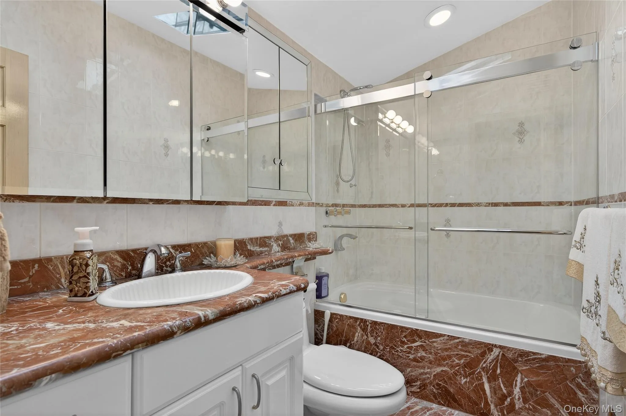 43 Highwood Road, Oyster Bay, NY, 4 Bedrooms Bedrooms, 9 Rooms Rooms,4 BathroomsBathrooms,Residential,For Rent,Highwood,0,982381 43 Highwood Road, Oyster Bay, NY, 4 Bedrooms Bedrooms, 9 Rooms Rooms,4 BathroomsBathrooms,Residential,For Rent,Highwood,0,982381