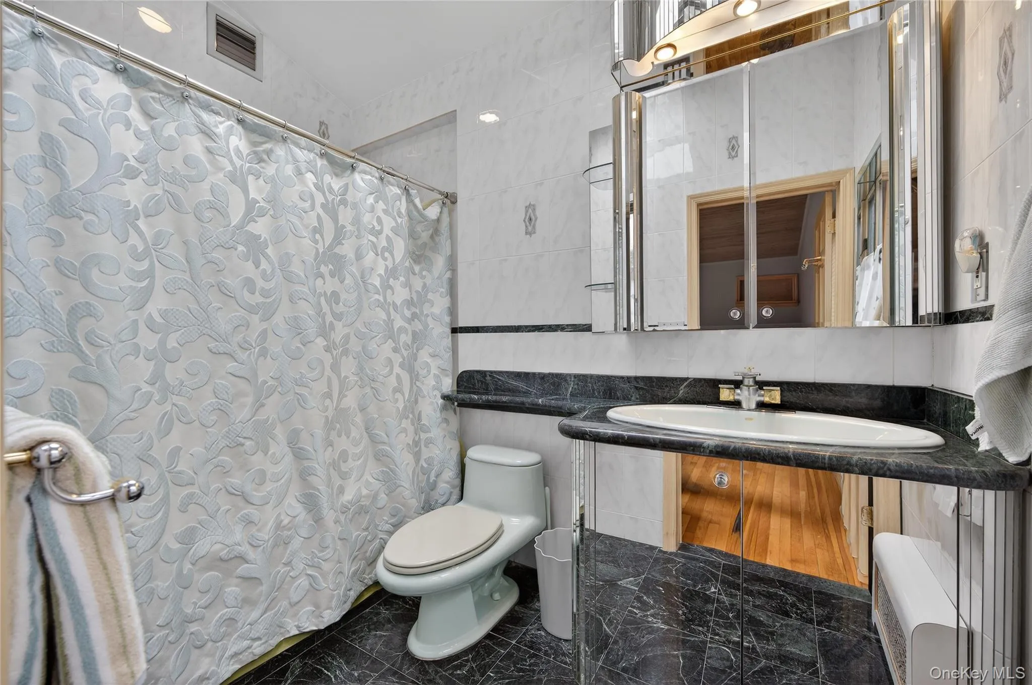 43 Highwood Road, Oyster Bay, NY, 4 Bedrooms Bedrooms, 9 Rooms Rooms,4 BathroomsBathrooms,Residential,For Rent,Highwood,0,982381 43 Highwood Road, Oyster Bay, NY, 4 Bedrooms Bedrooms, 9 Rooms Rooms,4 BathroomsBathrooms,Residential,For Rent,Highwood,0,982381