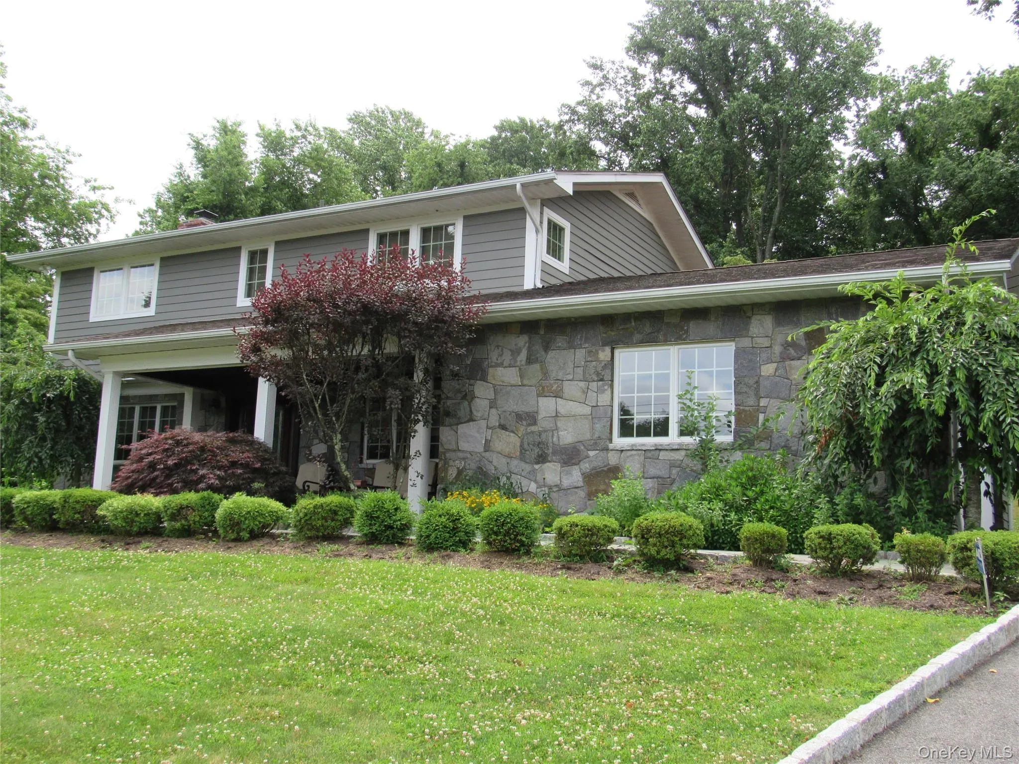 10 Foxwood Lane, Mount Pleasant, NY, 4 Bedrooms Bedrooms, 8 Rooms Rooms,3 BathroomsBathrooms,Residential Lease,For Rent,Foxwood,0,982412 10 Foxwood Lane, Mount Pleasant, NY, 4 Bedrooms Bedrooms, 8 Rooms Rooms,3 BathroomsBathrooms,Residential Lease,For Rent,Foxwood,0,982412