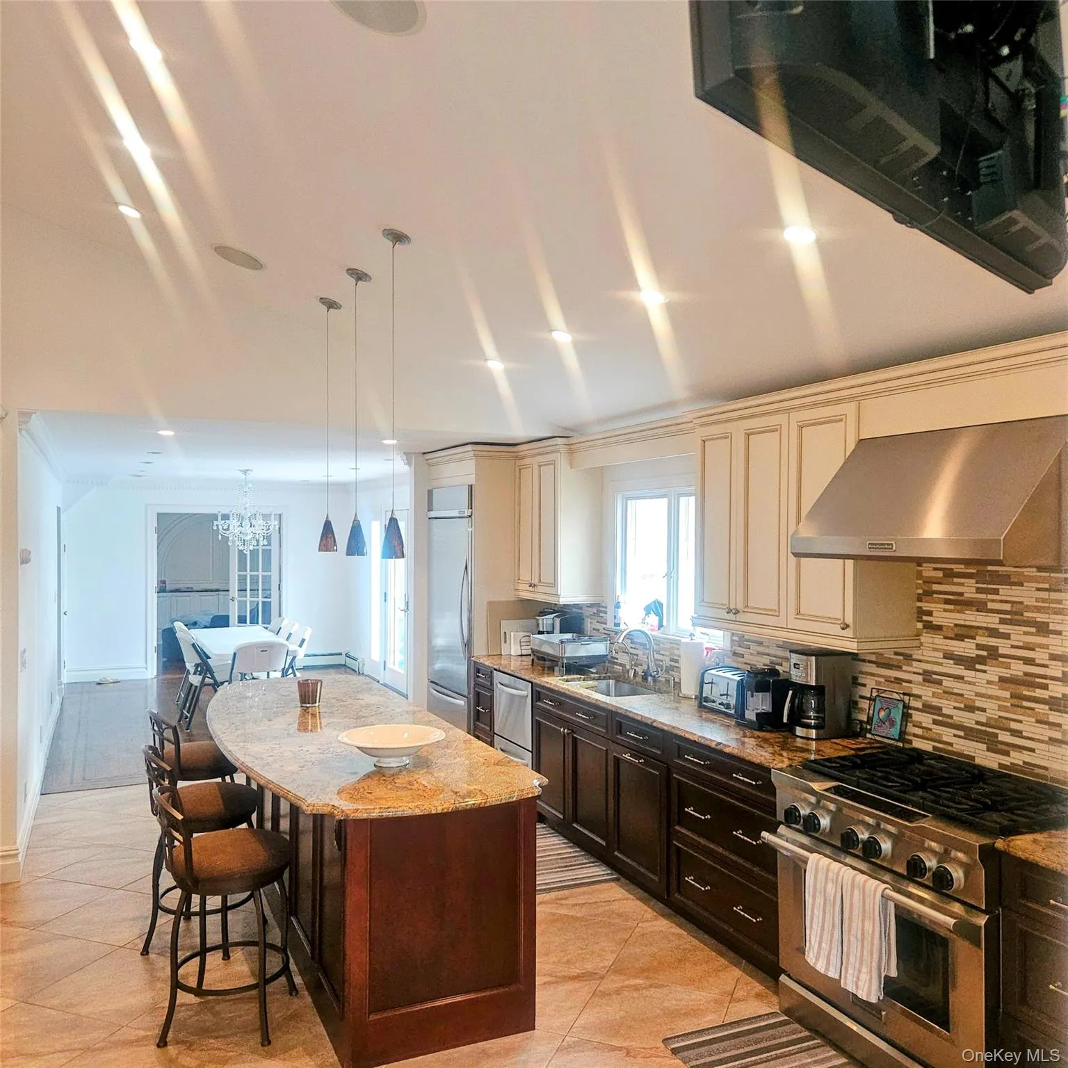 10 Foxwood Lane, Mount Pleasant, NY, 4 Bedrooms Bedrooms, 8 Rooms Rooms,3 BathroomsBathrooms,Residential Lease,For Rent,Foxwood,0,982412 10 Foxwood Lane, Mount Pleasant, NY, 4 Bedrooms Bedrooms, 8 Rooms Rooms,3 BathroomsBathrooms,Residential Lease,For Rent,Foxwood,0,982412