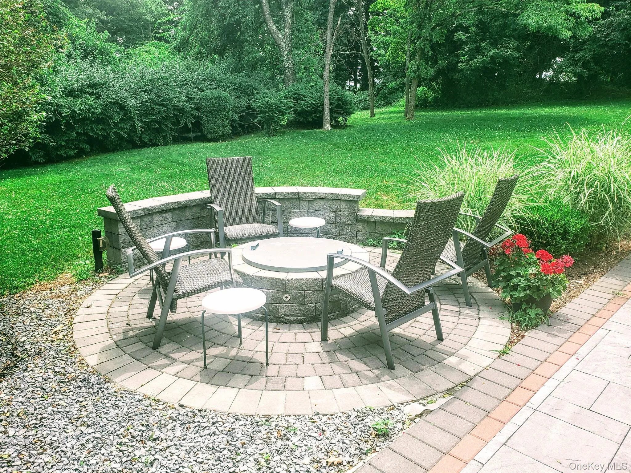 10 Foxwood Lane, Mount Pleasant, NY, 4 Bedrooms Bedrooms, 8 Rooms Rooms,3 BathroomsBathrooms,Residential Lease,For Rent,Foxwood,0,982412 10 Foxwood Lane, Mount Pleasant, NY, 4 Bedrooms Bedrooms, 8 Rooms Rooms,3 BathroomsBathrooms,Residential Lease,For Rent,Foxwood,0,982412
