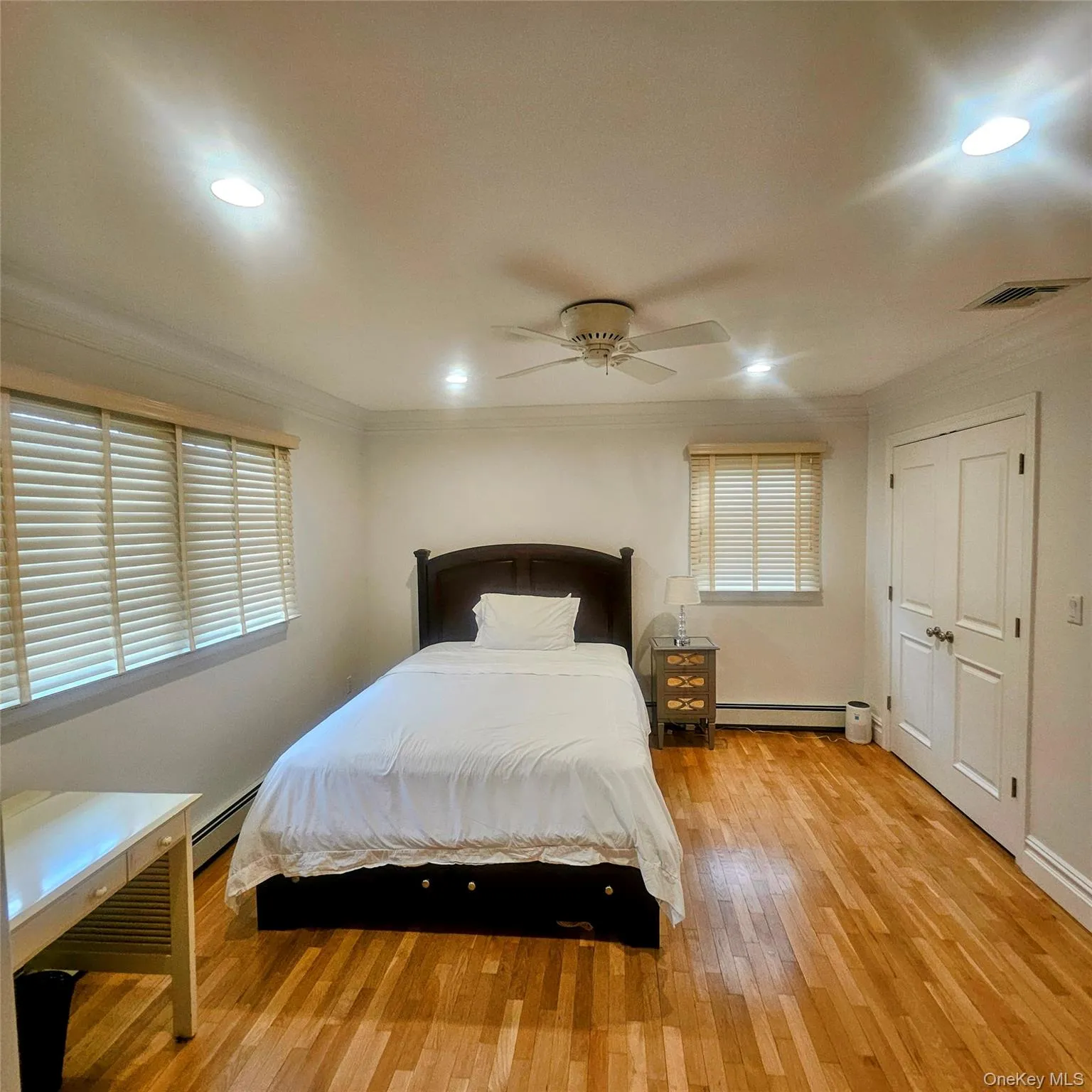 10 Foxwood Lane, Mount Pleasant, NY, 4 Bedrooms Bedrooms, 8 Rooms Rooms,3 BathroomsBathrooms,Residential Lease,For Rent,Foxwood,0,982412 10 Foxwood Lane, Mount Pleasant, NY, 4 Bedrooms Bedrooms, 8 Rooms Rooms,3 BathroomsBathrooms,Residential Lease,For Rent,Foxwood,0,982412