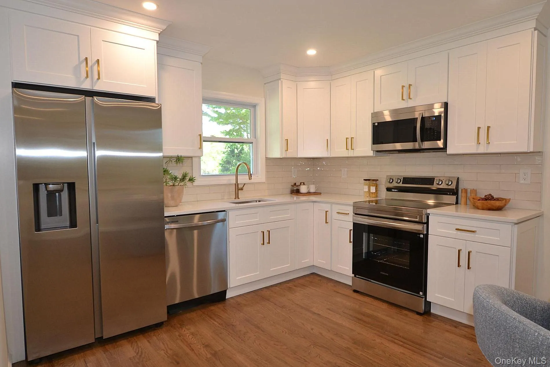 41 Grand Avenue, Brookhaven, NY, 3 Bedrooms Bedrooms, 5 Rooms Rooms,1 BathroomBathrooms,Residential,For Rent,Grand,0,982417 41 Grand Avenue, Brookhaven, NY, 3 Bedrooms Bedrooms, 5 Rooms Rooms,1 BathroomBathrooms,Residential,For Rent,Grand,0,982417