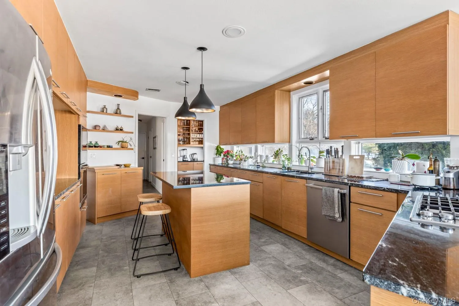 6 Lady Janes Way, Huntington, NY, 4 Bedrooms Bedrooms, 10 Rooms Rooms,5 BathroomsBathrooms,Residential,For Rent,Lady Janes,0,982429 6 Lady Janes Way, Huntington, NY, 4 Bedrooms Bedrooms, 10 Rooms Rooms,5 BathroomsBathrooms,Residential,For Rent,Lady Janes,0,982429